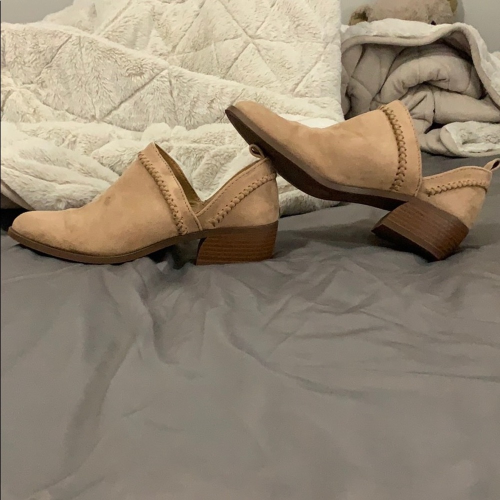 Booties - Picture 4 of 4